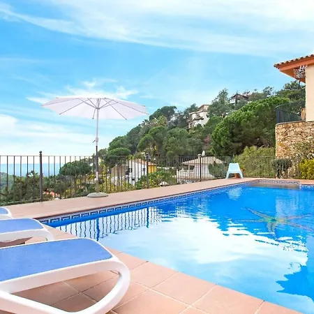 Moni 10pax - Villa Lloret de Mar